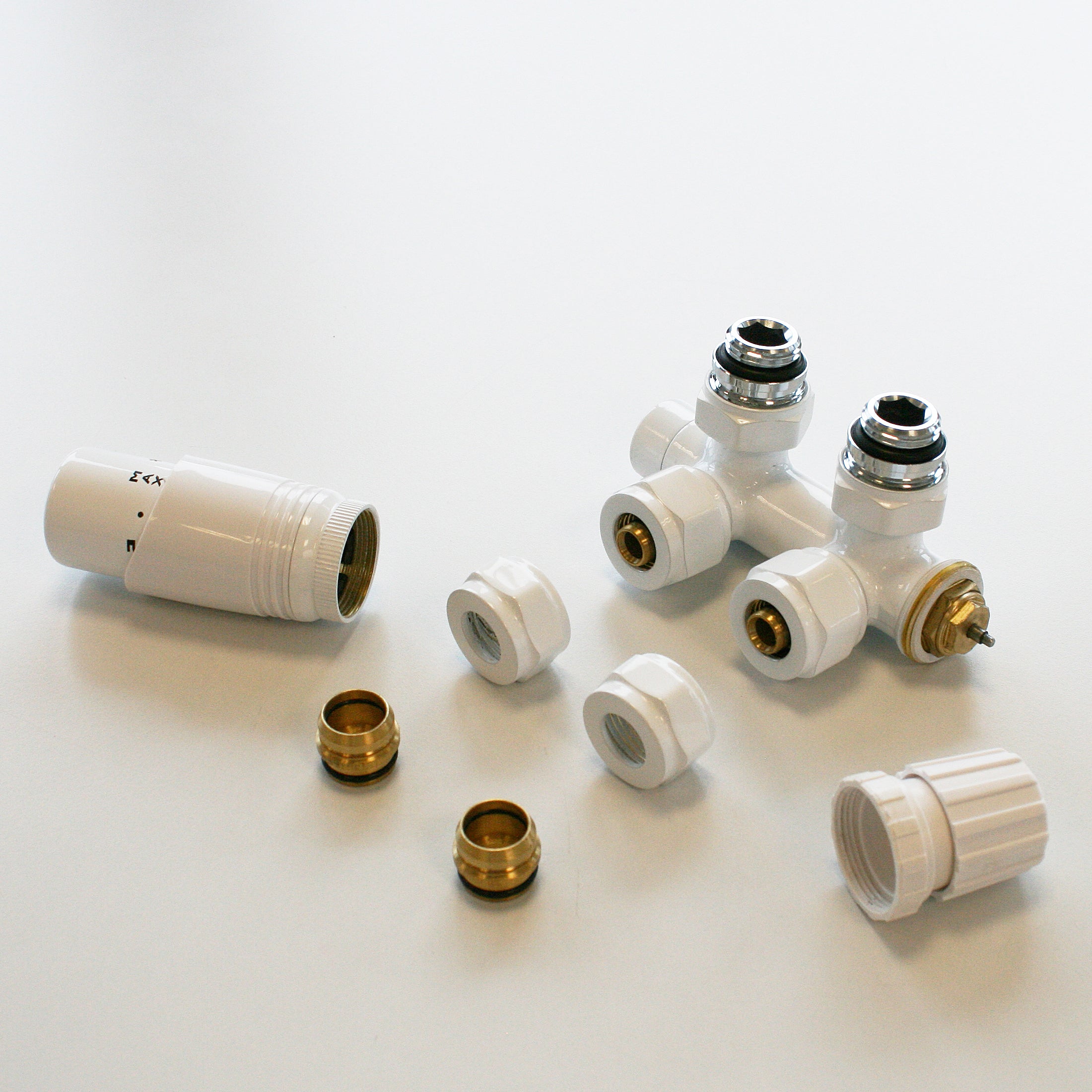 Termosifone da bagno scaldasalviette R18W